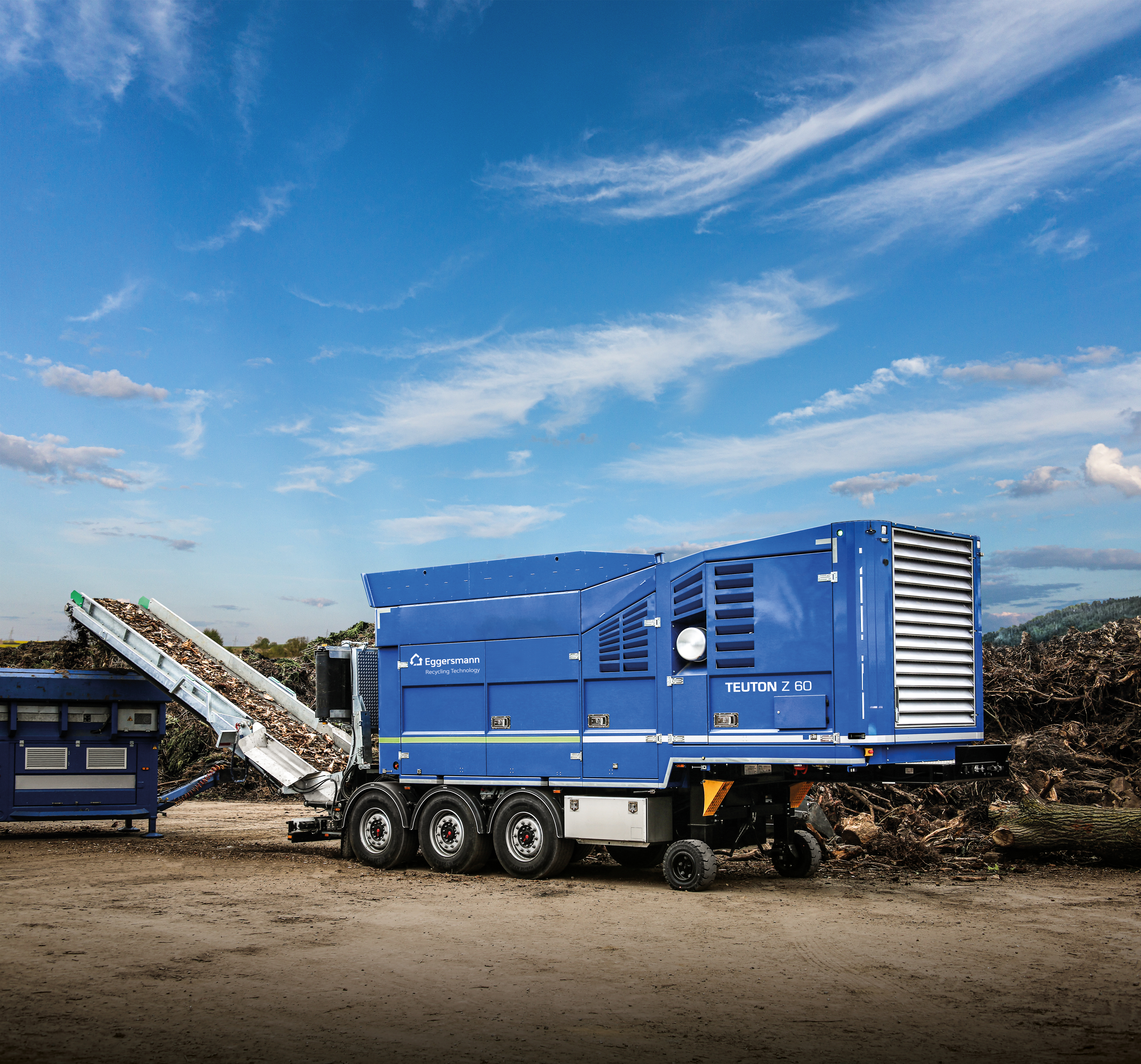 Eggersmann Teuton Z60 tracked shredder at work